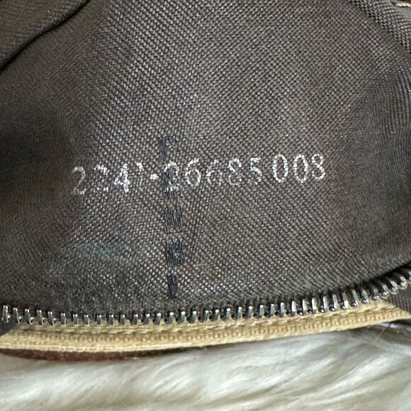 💯Authentic FENDI Zucca Canvas Shoulder Bag Beige🍀 - Picture 12 of 12
